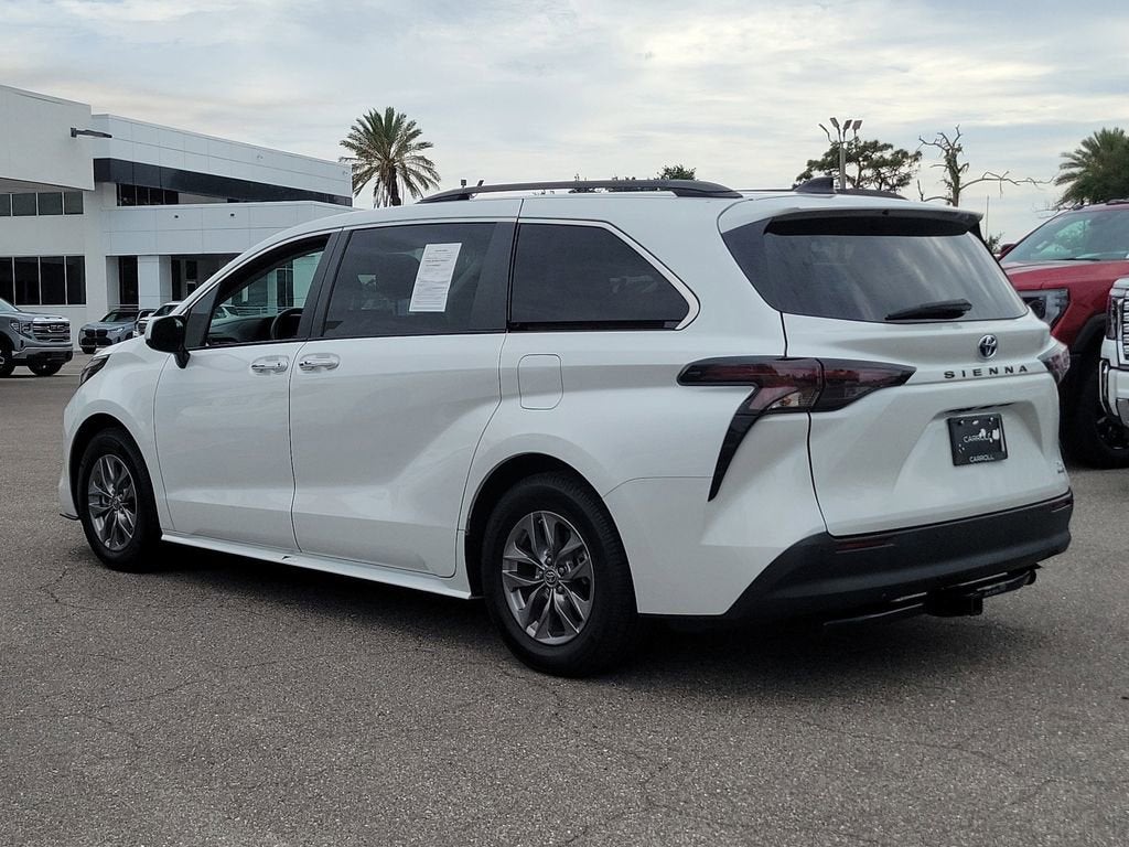 2023 Toyota Sienna XLE