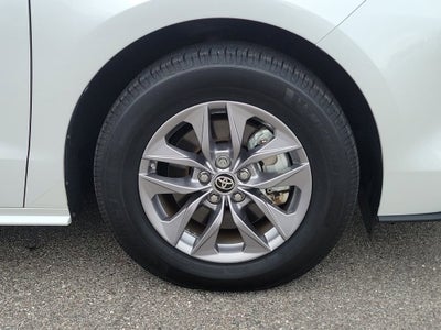 2023 Toyota Sienna XLE