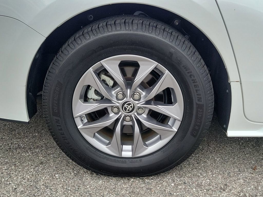 2023 Toyota Sienna XLE