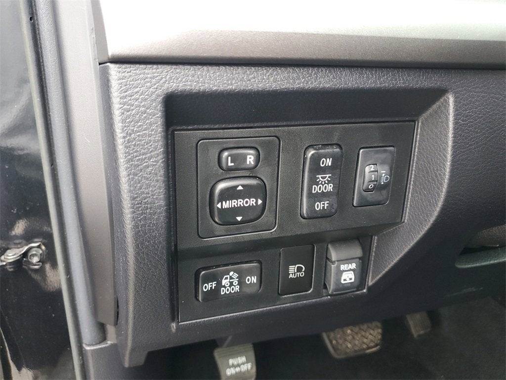 2021 Toyota Tundra 2WD SR5