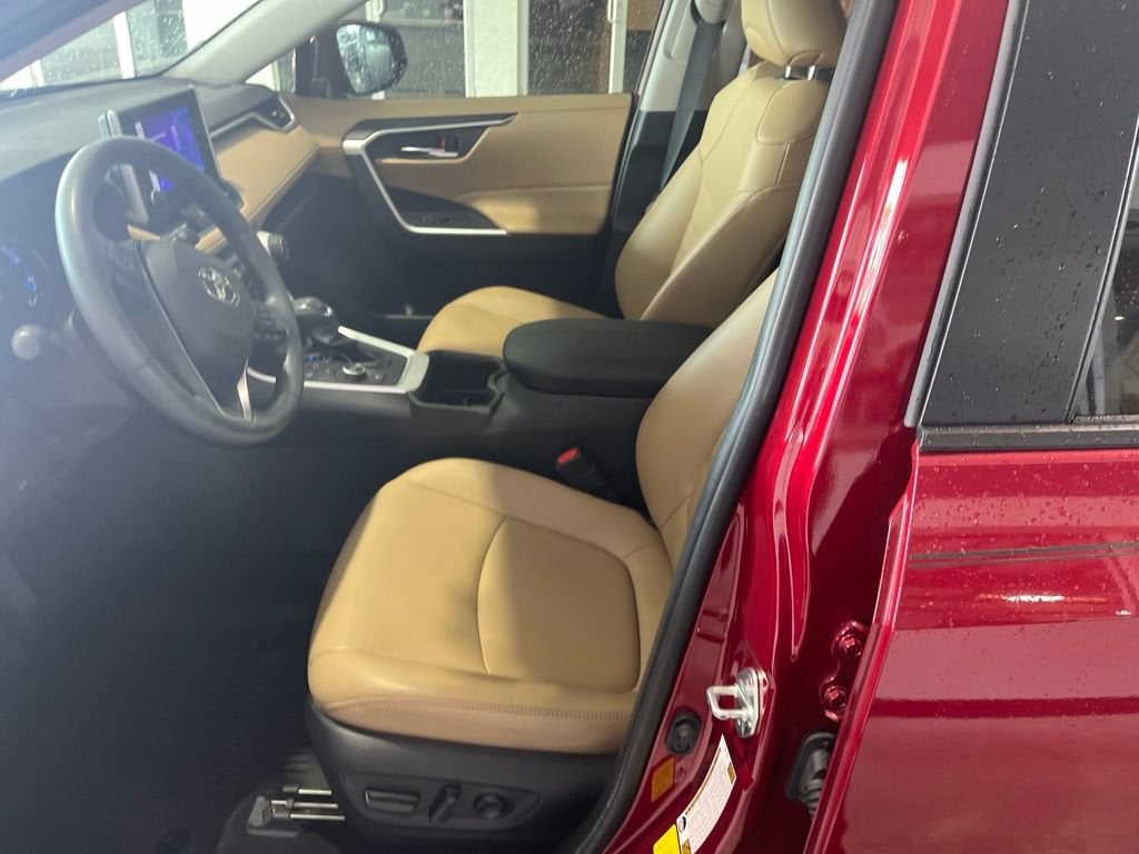 2023 Toyota RAV4 Hybrid XLE Premium