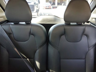 2019 Volvo XC90 Momentum