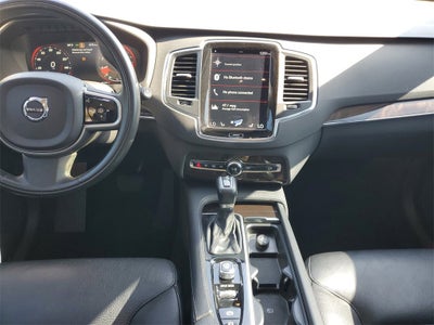 2019 Volvo XC90 Momentum