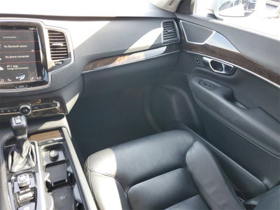 2019 Volvo XC90 Momentum
